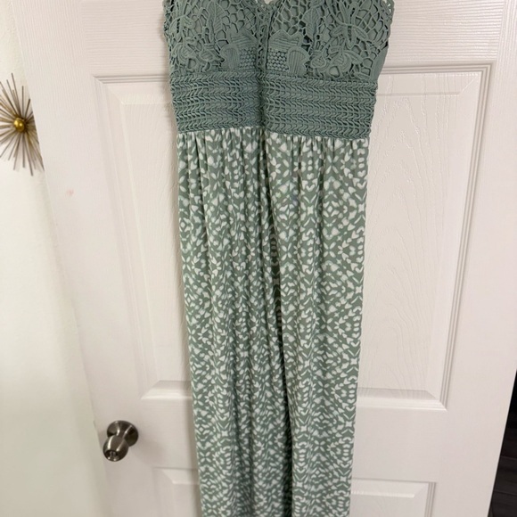 Elegant Lace Women’s Dress in Light Blue - Picture 3 of 4